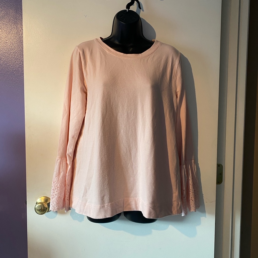 Bobeau Women’s Pink Top With Eyelet Bell Sleeves.  Size Medium